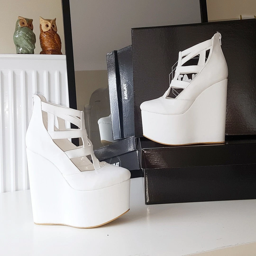 White Cage 16 Cm High Heel Wedge Shoes 1 White Cage 16 Cm High Heel Wedge Shoes