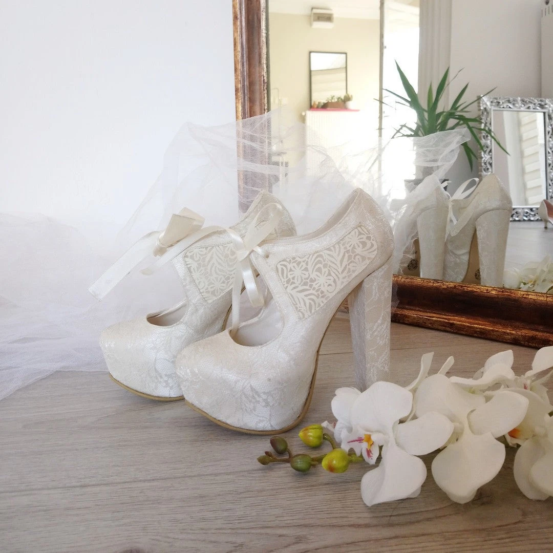 Bridal Lace Chunky Heel Platform Shoes 2 Bridal Lace Chunky Heel Platform Shoes - Image 2