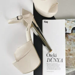 Cream Nude Chunky High Heels -Tajna Shoes cream chunky high heeel platform shoes 3